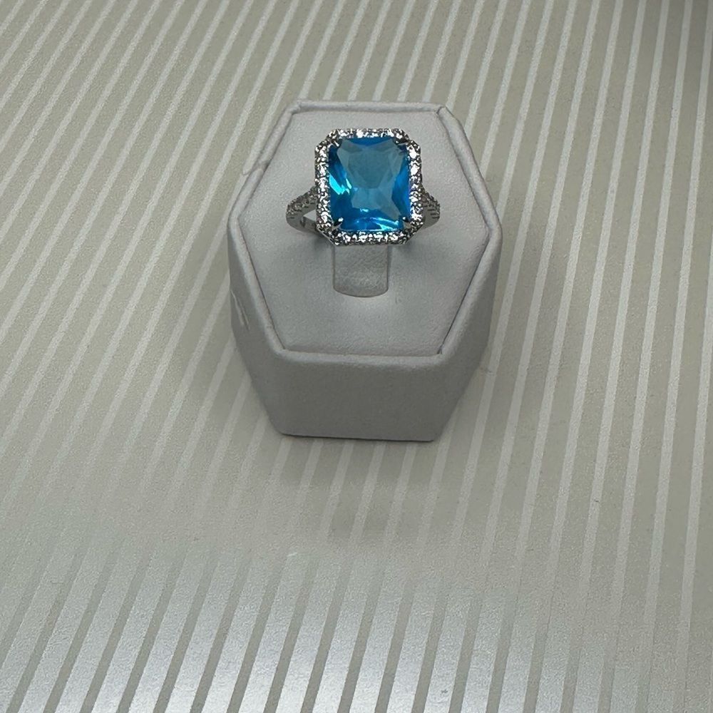 AQUAMARINE WEDDING RING - Picture 6 of 6